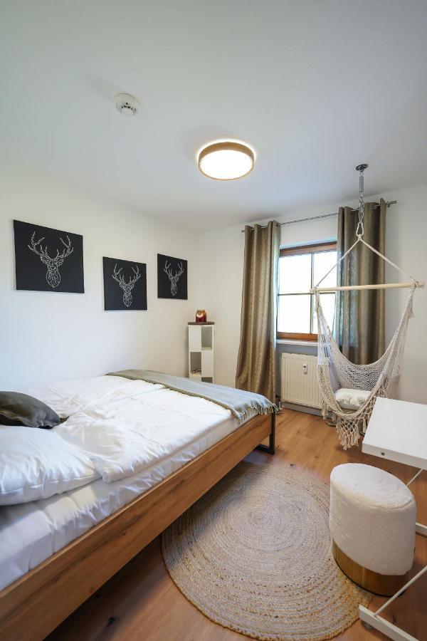 Ferienwohnung "Wie Dahoam" Chieming Exterior foto